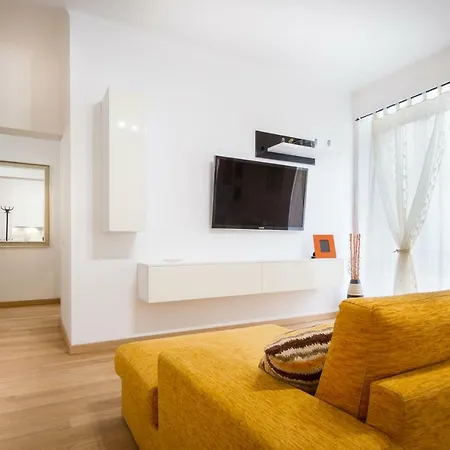 Regina Royal Flat Apartment Cernobbio